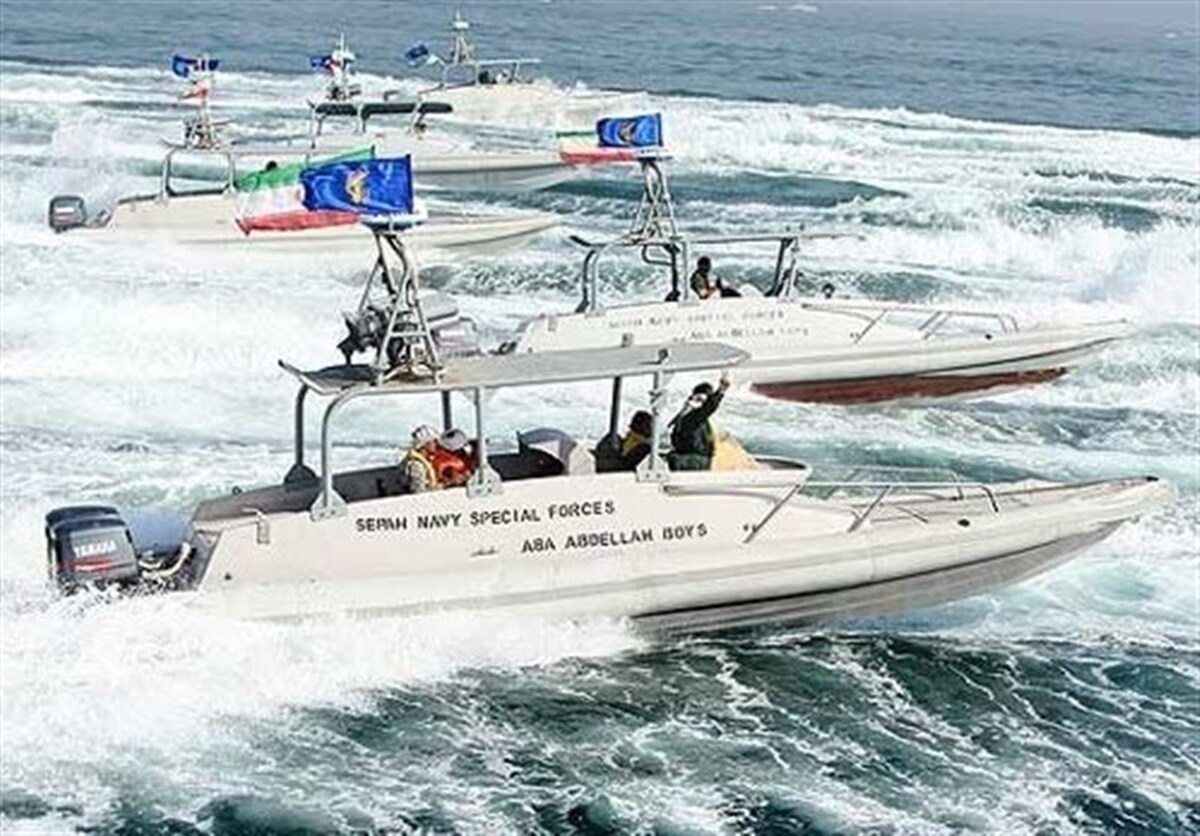 نیروی دریایی سپاه دو کشتی متخلف را توقیف کرد