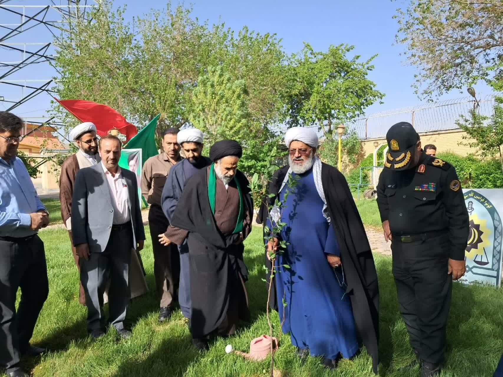 گزارشی از سفر رئیس عقیدتی سیاسی فراجا به چهارمحال و بختیاری گزارشی از سفر رئیس عقیدتی سیاسی فراجا به چهارمحال و بختیاری