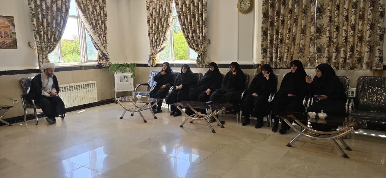 برگزاری جلسه مربیان طرح «امین» در حوزه علمیه خواهران بناب+ تصاویر برگزاری جلسه مربیان طرح «امین» در حوزه علمیه خواهران بناب+ تصاویر