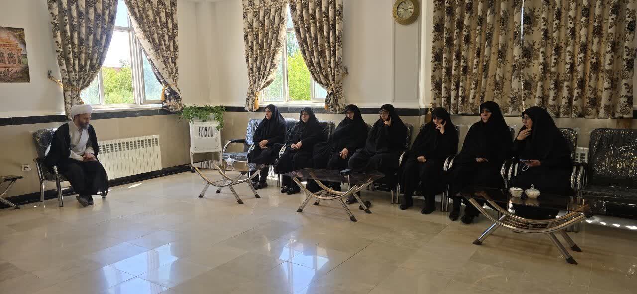 برگزاری جلسه مربیان طرح «امین» در حوزه علمیه خواهران بناب+ تصاویر برگزاری جلسه مربیان طرح «امین» در حوزه علمیه خواهران بناب+ تصاویر