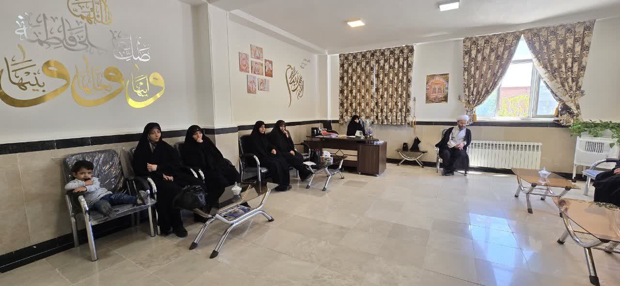 برگزاری جلسه مربیان طرح «امین» در حوزه علمیه خواهران بناب+ تصاویر برگزاری جلسه مربیان طرح «امین» در حوزه علمیه خواهران بناب+ تصاویر