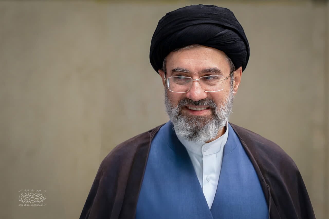 ناگفتههای جلسه انتخاب رهبر سوم انقلاب/ چرخه حکمرانی روان است ناگفتههای جلسه انتخاب رهبر سوم انقلاب/ چرخه حکمرانی روان است
