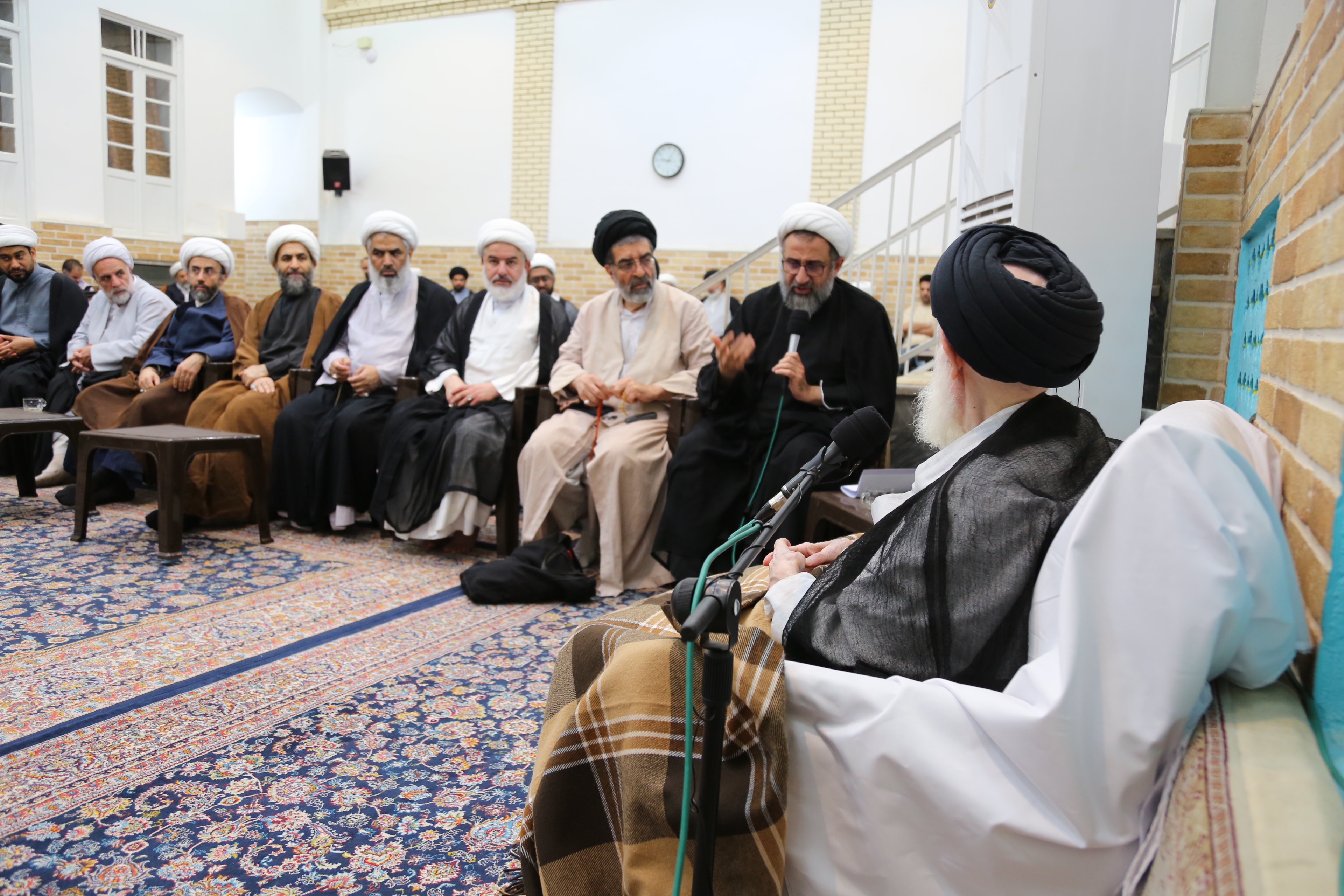 دیدار علمای فعال کشور بحرین با آیت الله شبیری زنجانی