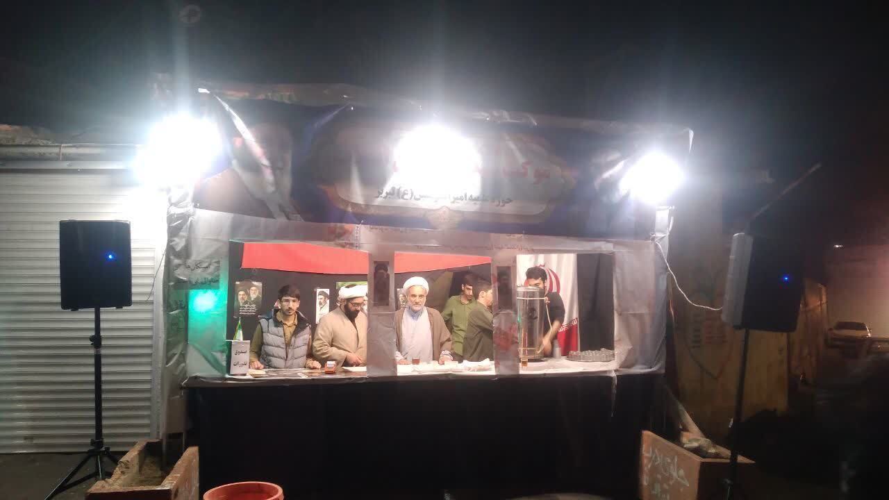 ادامه برپایی موکب سیدالشهدا انقلاب مدرسه علمیه امیرالمؤمنین