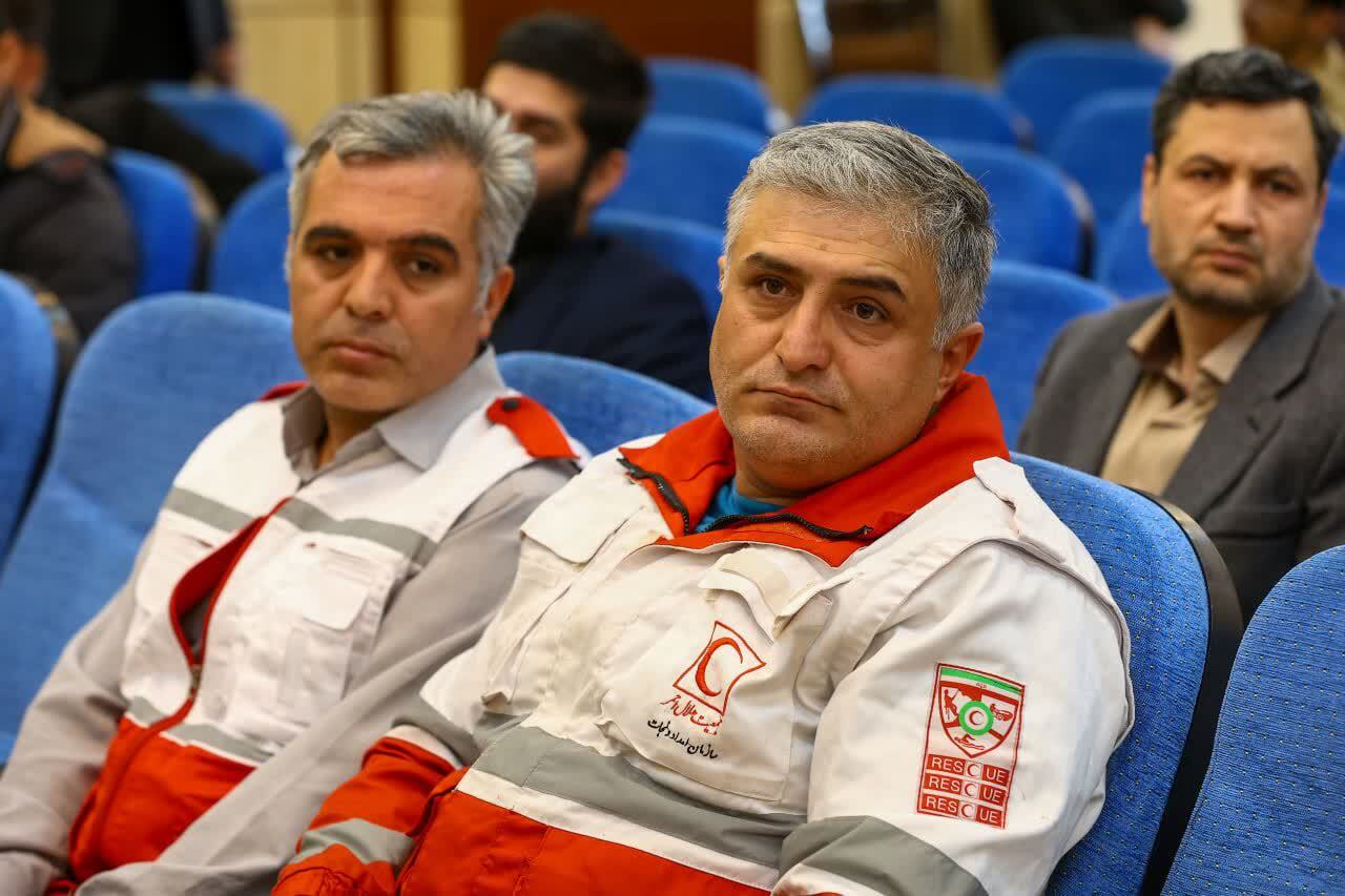 تجلیل از خانوادههای شهدای اقتدار در تبریز+ تصاویر تجلیل از خانوادههای شهدای اقتدار در تبریز+ تصاویر