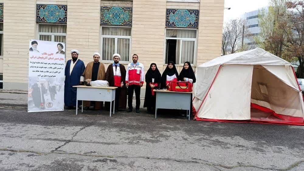 برپایی ایستگاه غربالگری سلامت در حوزه علمیه حضرت ولی‌عصر+ تصاویر