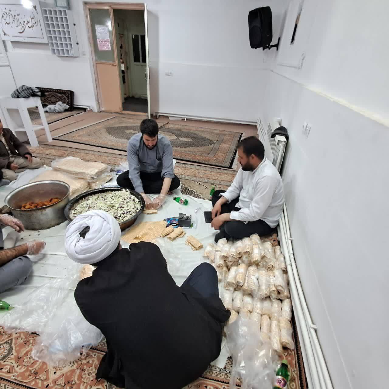 برپایی موکب جهادی منالقلوب حوزه امام صادق+ تصاویر برپایی موکب جهادی منالقلوب حوزه امام صادق+ تصاویر