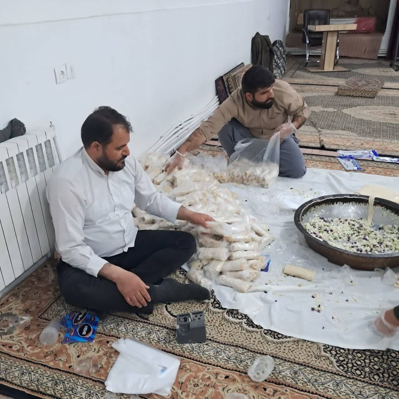 برپایی موکب جهادی منالقلوب حوزه امام صادق+ تصاویر برپایی موکب جهادی منالقلوب حوزه امام صادق+ تصاویر