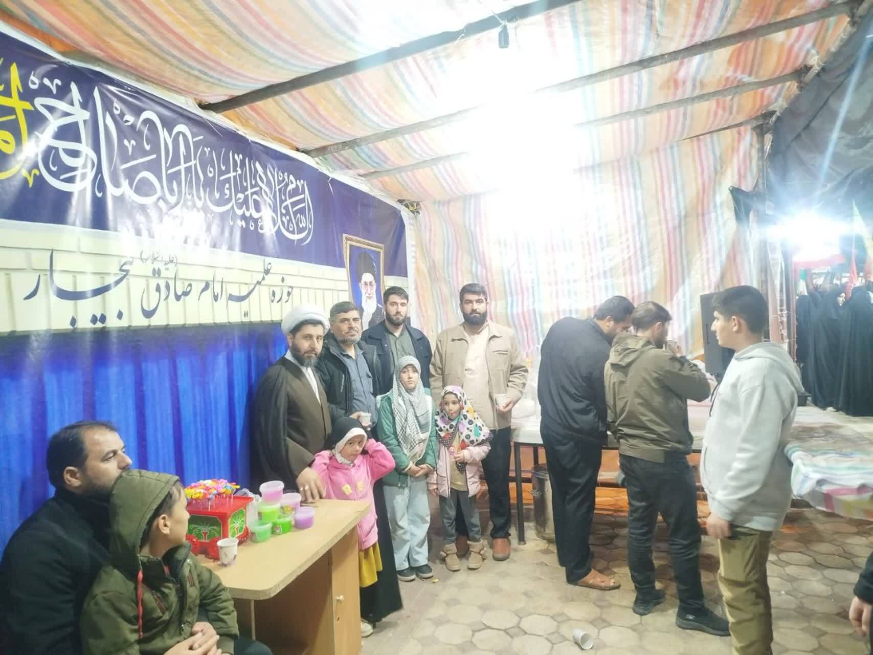 برپایی موکب جهادی منالقلوب حوزه امام صادق+ تصاویر برپایی موکب جهادی منالقلوب حوزه امام صادق+ تصاویر
