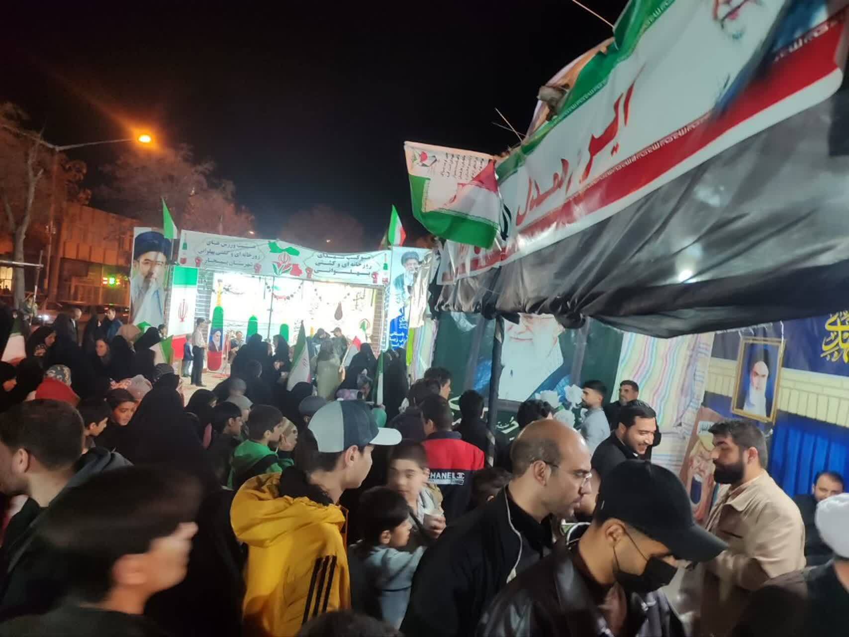 برپایی موکب جهادی منالقلوب حوزه امام صادق+ تصاویر برپایی موکب جهادی منالقلوب حوزه امام صادق+ تصاویر