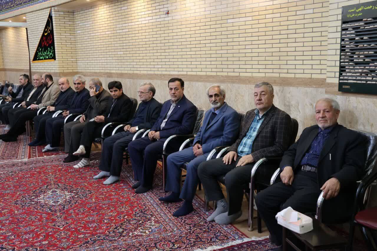 تجلیل از خادمان کاروانهای زیارتی آذربایجان شرقی تجلیل از خادمان کاروانهای زیارتی آذربایجان شرقی