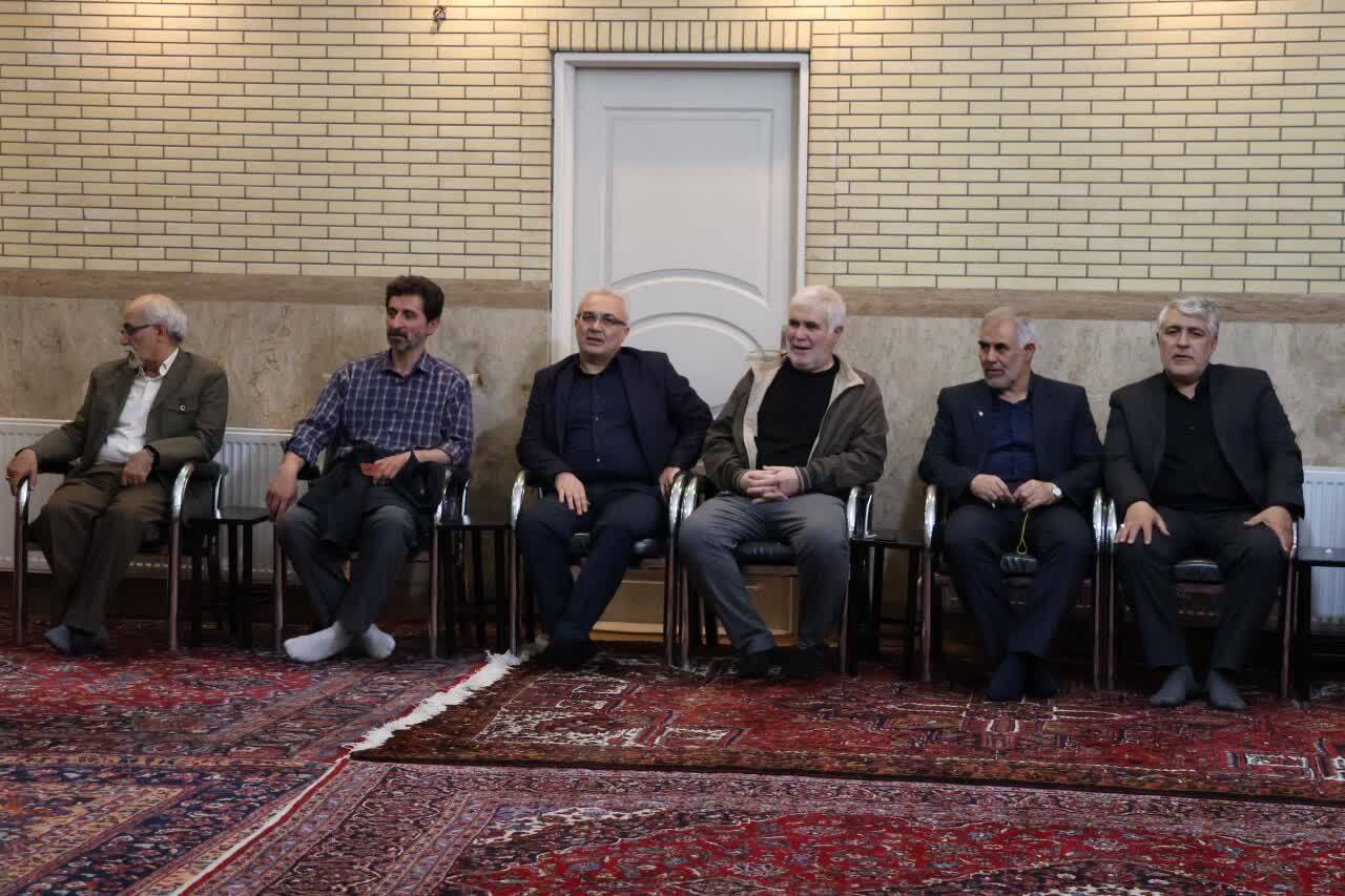 تجلیل از خادمان کاروانهای زیارتی آذربایجان شرقی تجلیل از خادمان کاروانهای زیارتی آذربایجان شرقی