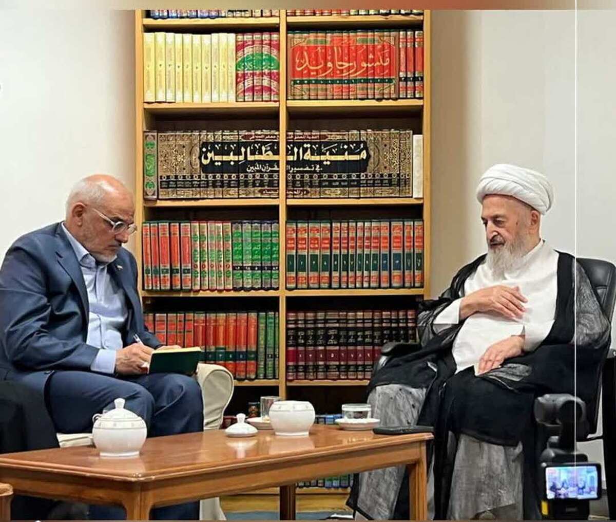 تأکید مراجع عظام تقلید بر کنترل بازار، عدم اعتماد به آمریکا و حمایت از تیم مذاکره کننده تأکید مراجع عظام تقلید بر کنترل بازار، عدم اعتماد به آمریکا و حمایت از تیم مذاکره کننده