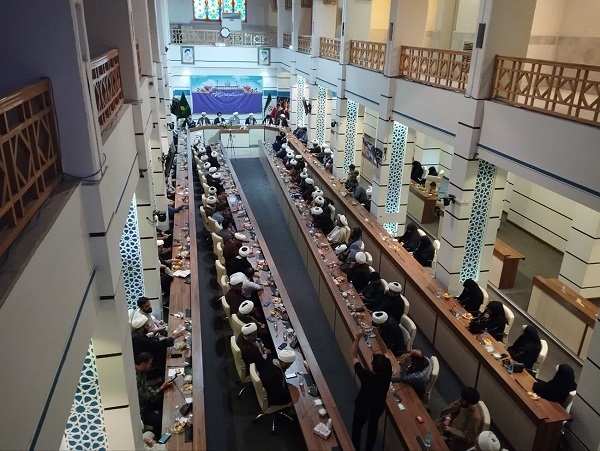 مراسم تجلیل از طلاب و روحانیون جهادگر عرصه میدان در استان فارس