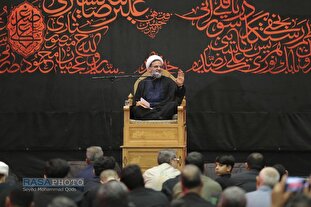 عزاداری هیئت متوسلین به حضرت علی اصغر (ع) در دهه اول محرم