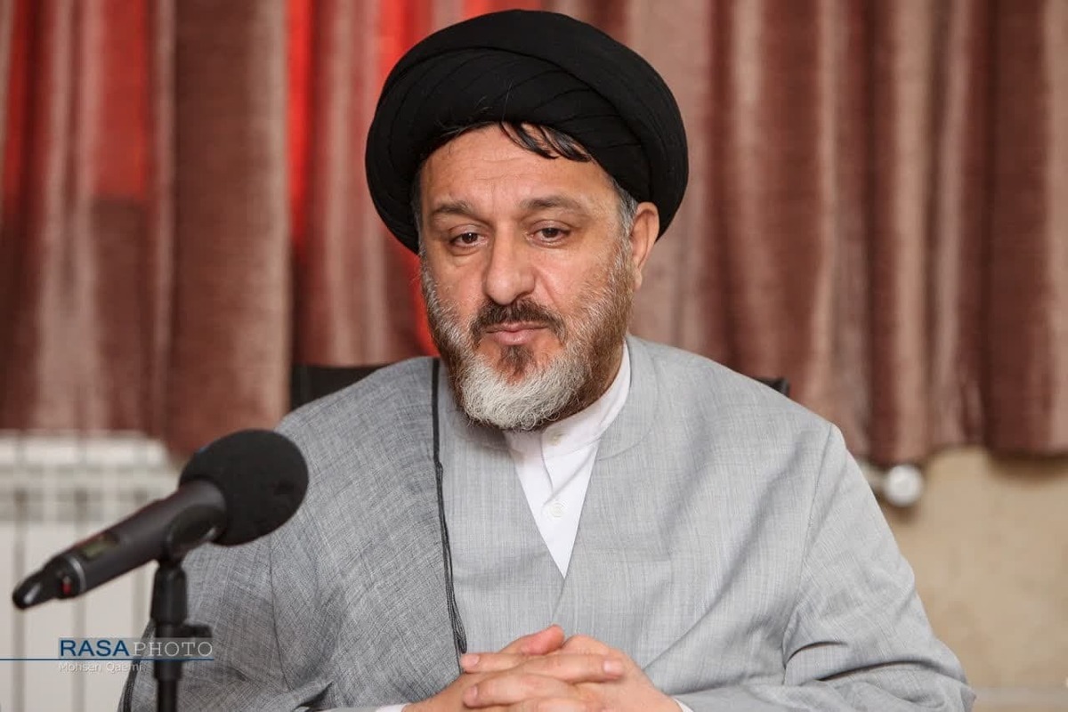 پیروزی نهایی جبهه حق با تبعیت از ولایت فقیه رقم می‌خورد/ میدان و دیپلماسی یک میز هستند