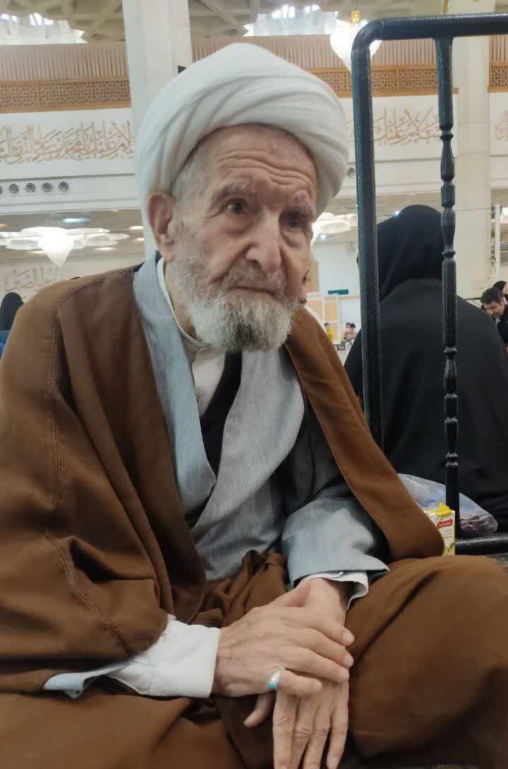 تجلیل امام جمعه تبریز از سالها مجاهدت علمی و تبلیغی حجتالاسلام والمسلمین سعیدی تجلیل امام جمعه تبریز از سالها مجاهدت علمی و تبلیغی حجتالاسلام والمسلمین سعیدی