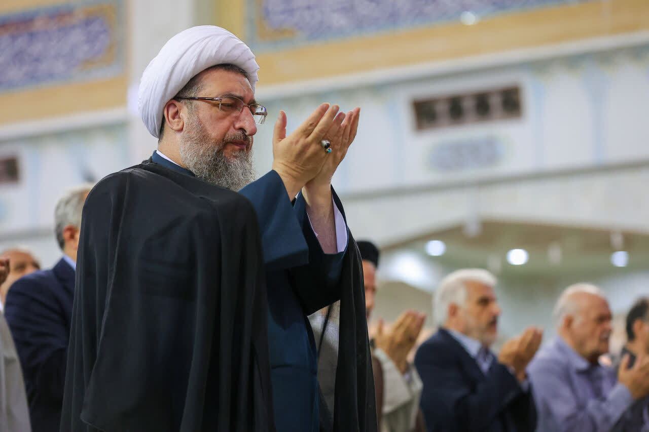 نماز عید سعید قربان در مصلای اعظم تبریز اقامه شد+ تصاویر