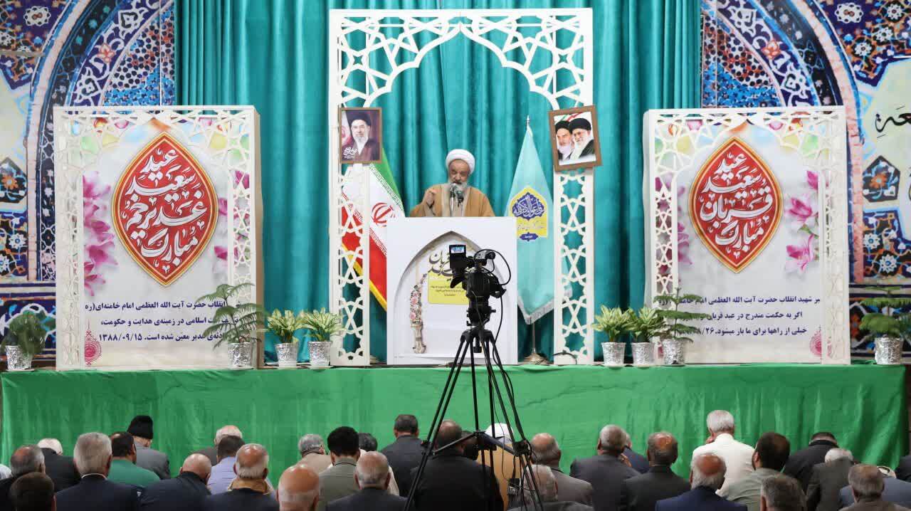 اقامه باشکوه نماز عید قربان در مرند به امامت آیت‌الله پورمحمدی+ تصاویر