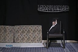 اولین شب مراسم عزاداری ماه محرم در جوار محل عروج ملکوتی امام شهید انقلاب