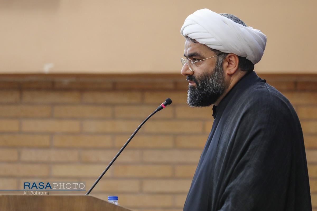گزارشی از برگزاری نهمین همایش «حضرت سیدالعابدین امام سجاد» گزارشی از برگزاری نهمین همایش «حضرت سیدالعابدین امام سجاد»
