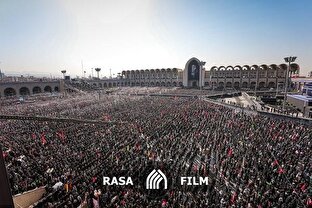 تصاویر هوایی اقامه نماز بر پیکر مطهر رهبر شهید انقلاب