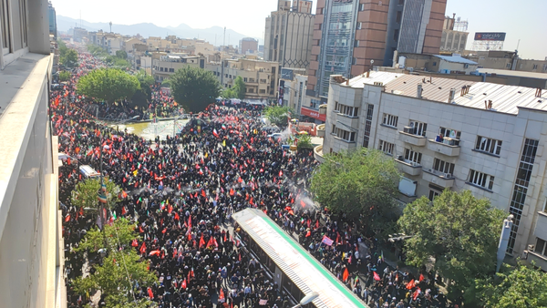 تهران در سوگ و حماسه؛ تشییع میلیونی رهبر شهید انقلاب اسلامی تهران در سوگ و حماسه؛ تشییع میلیونی رهبر شهید انقلاب اسلامی