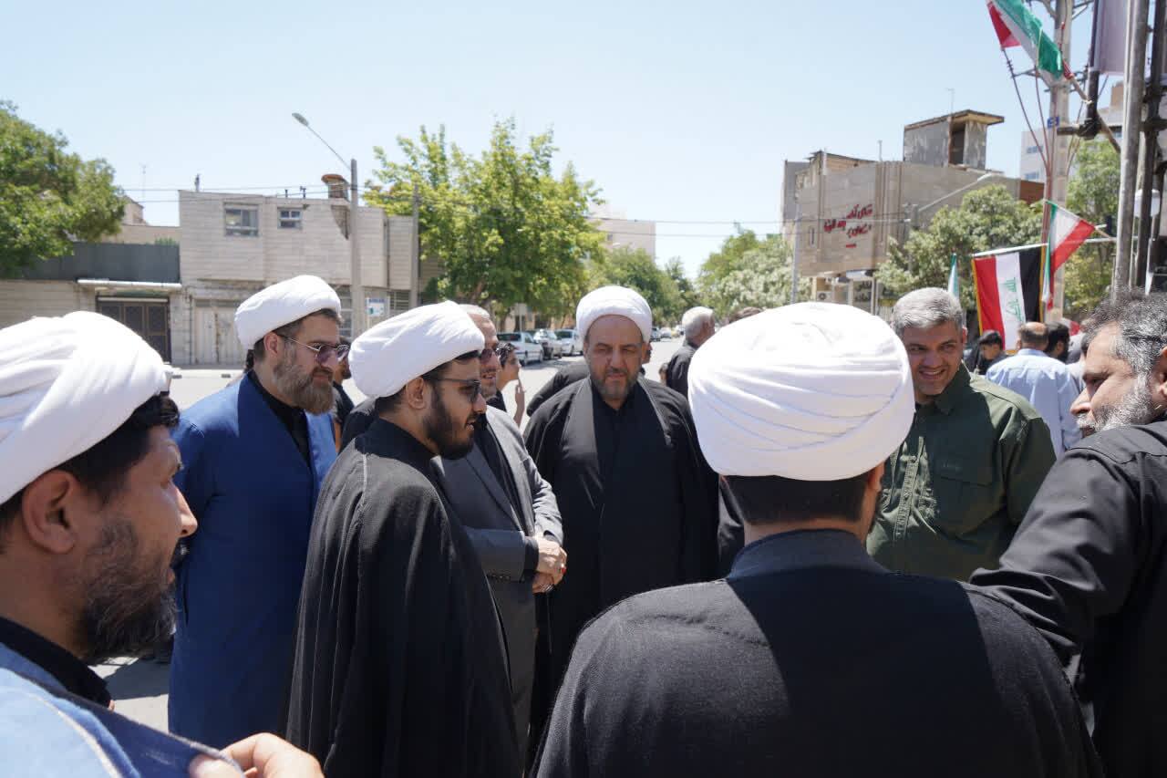 بازدید رئیس مرکز خدمات حوزه از مواکب و اماکن اسکان زائرین رضوی و عزاداران امام شهید بازدید رئیس مرکز خدمات حوزه از مواکب و اماکن اسکان زائرین رضوی و عزاداران امام شهید