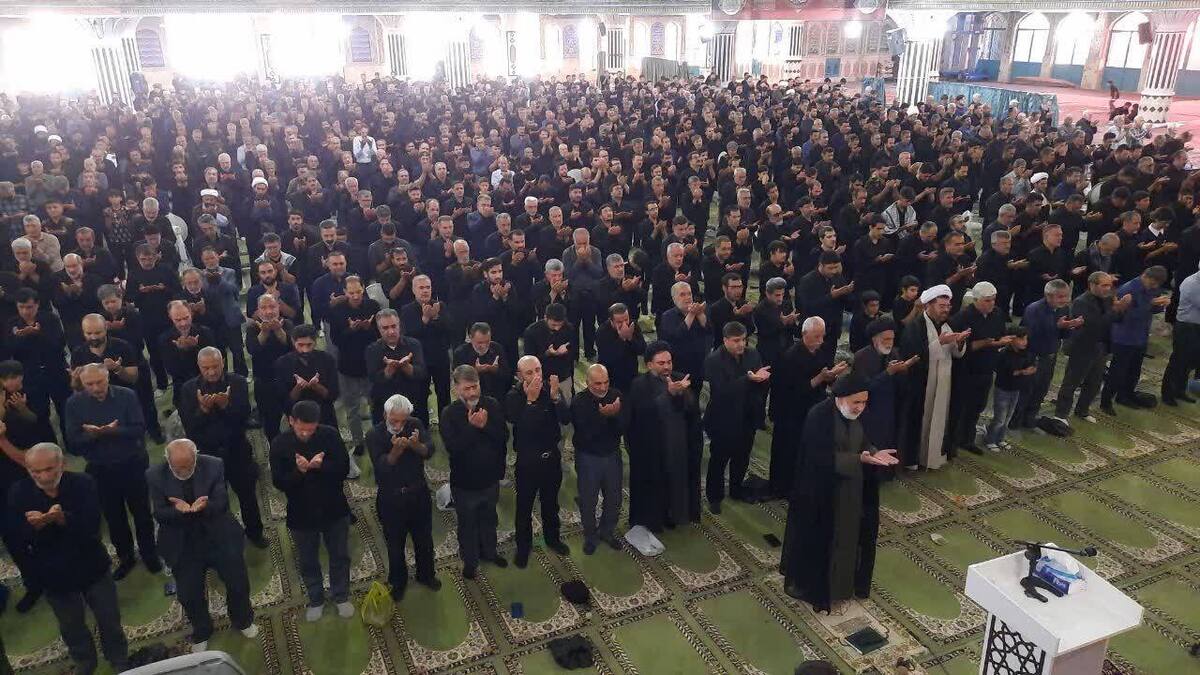 نماز ظهر عاشورا در شهرکرد اقامه شد + فیلم