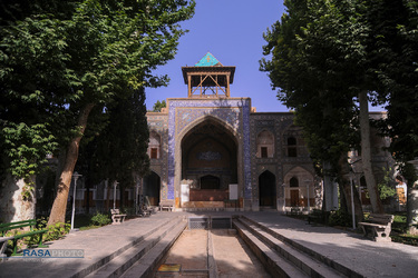 مدخل اصلی از داخل حیاط | مدرسه علمیه تاریخی حضرت امام صادق(ع) چهارباغ اصفهان