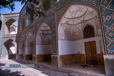 حجره های منتهی به فضای هشتی در مدرسه علمیه تاریخی حضرت امام صادق(ع) (مدرسه چهارباغ اصفهان) 