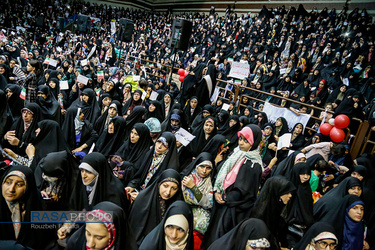 تجمع بزرگ دختران انقلاب در ورزشگاه شهید شیرودی