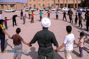 حضور طلاب در اردوگاه‌های اسکان سیل زدگان خوزستان