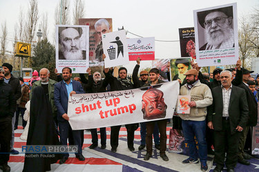 راهپیمایی نمازگزاران تهرانی در حمایت از عزت و اقتدار نظام اسلامی