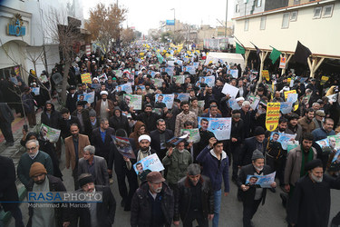 راهپیمایی نمازگزاران قم در حمایت ازسپاه و اقتدار و امنیت نظام اسلامی