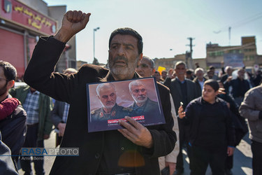راهپیمایی نمازگزاران شیراز در حمایت از عزت و اقتدار نظام اسلامی