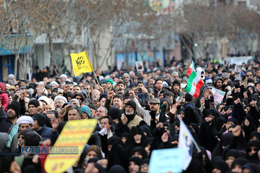 راهپیمایی نمازگزاران مشهد در حمایت ازسپاه و اقتدار و امنیت نظام اسلامی