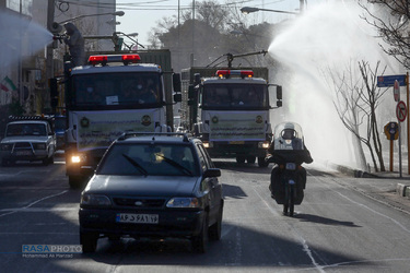 عملیات ضد عفونی معابر شهری توسط نیرو‌های مسلح در قم