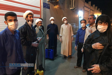 حضور جهادی مدیر حوزه علمیه استان بوشهر در ضدعفونی معابر شهر