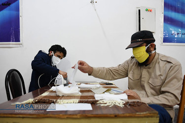 گارگاه تولید ماسک توسط طلاب خارجی