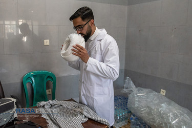 تهیه آبمیوه طبیعی برای بیماران کرونایی در شیراز‎