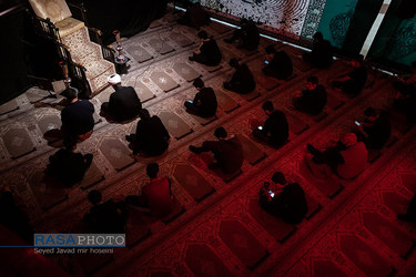 مراسم احیا شب نوزدهم ماه مبارک رمضان در یکی از مساجد رشت