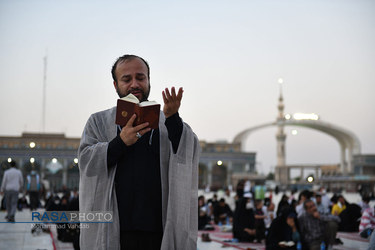 حال و هوای مسجد مقدس جمکران در روز عرفه