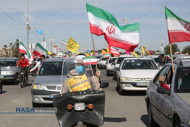 راهپیمایی خودرویی یوم الله ۲۲ بهمن در قم