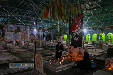 اهواز | احیای شب ۲۷ هفتم ماه مبارک رمضان در کنار مزار شهدا