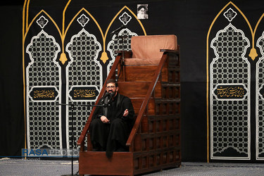 اولین شب عزاداری حضرت سید الشهداء (علیه‌السلام) در حسینیه امام خمینی (ره) با حضور مقام معظم رهبری
