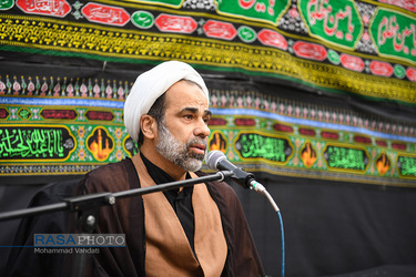 استقبال از پیکر پاک شهید گمنام در مراسم عزاداری ۲۸ صفر