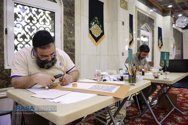 اهداء آثار هنرمندان ایرانی به موزه آستان مقدس حضرت ابا عبد الله (علیه السلام)