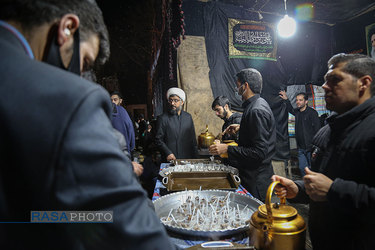 ایستگاه صلواتی طلاب مدرسه علمیه رضویه گرگان در شام شهادت حضرت زهرا (س)