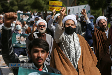 تجمع طلاب و مردم قم در محکومیت جنایات آل سعود